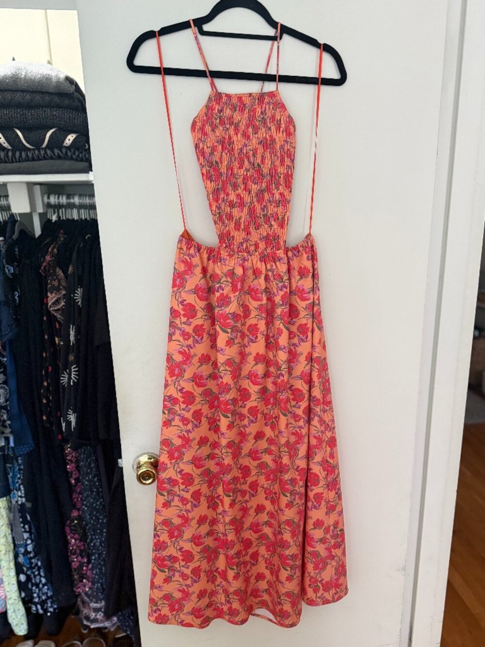 Louna Floral Smocked Midi Dress - Picture 9 of 10